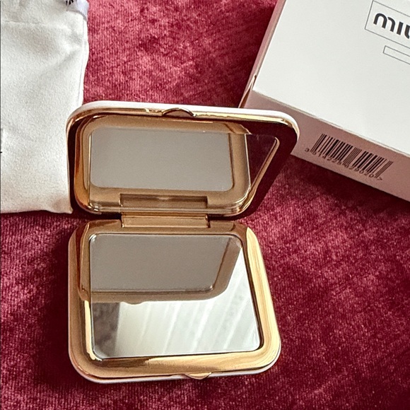 Miu Miu White Quilted Compact Mirror - Picture 2 of 2